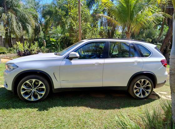 BMW X5 3.0 4X4 30D I6 TURBO DIESEL 4P AUTOMÁTICO BMW X5 3.0 4X4 30D I6 TURBO DIESEL 4P AUTOMÁTICO
